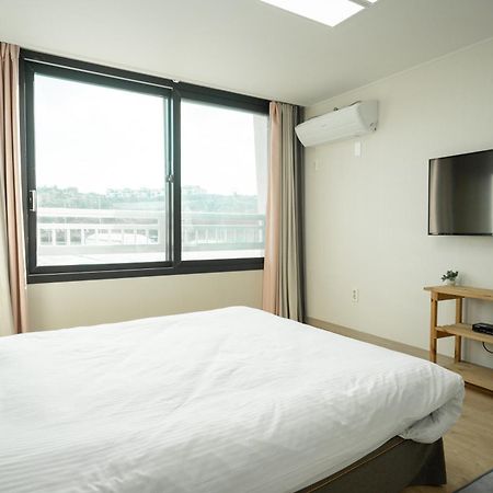 דירות Living In Jeju Island מראה חיצוני תמונה