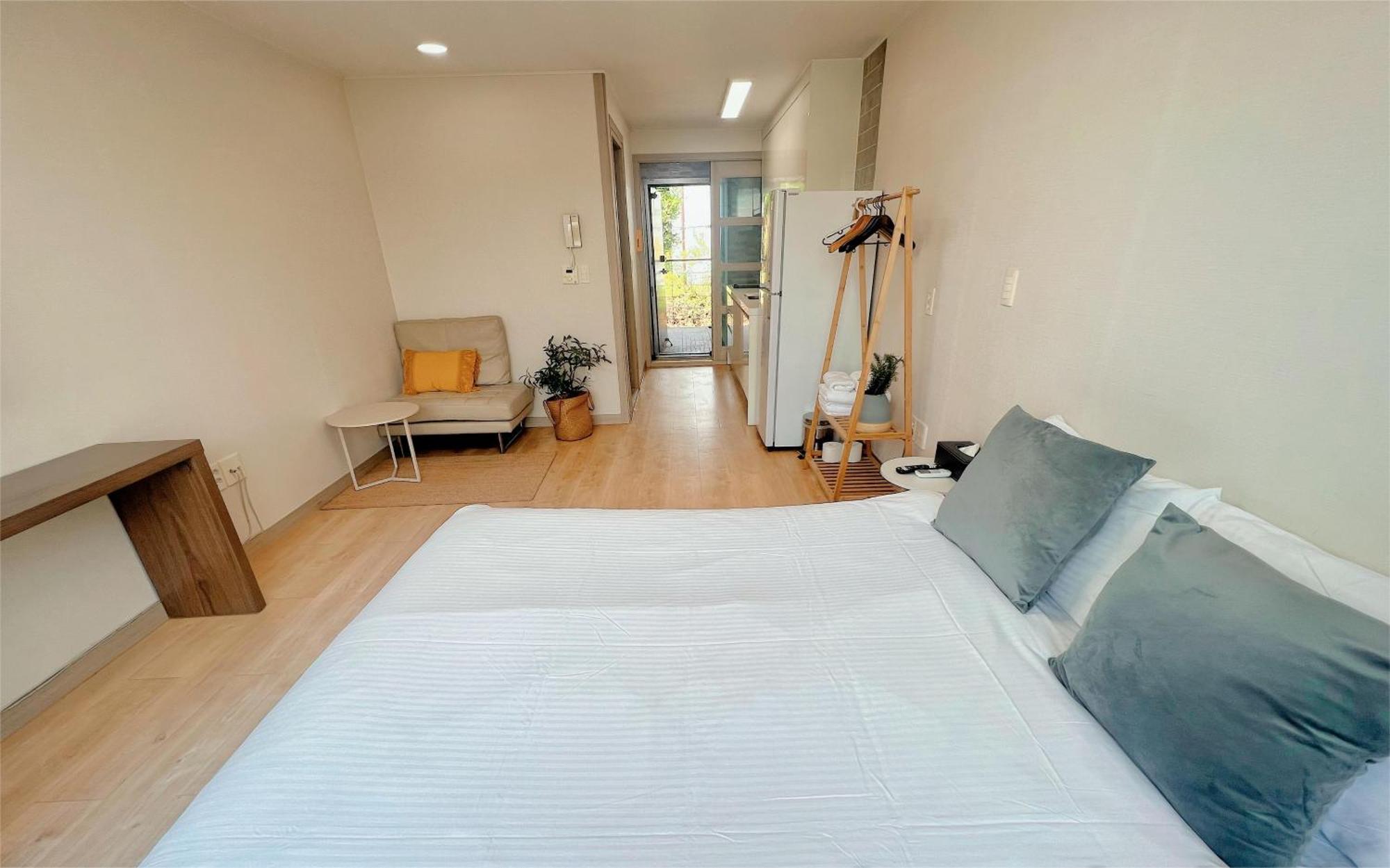 דירות Living In Jeju Island מראה חיצוני תמונה